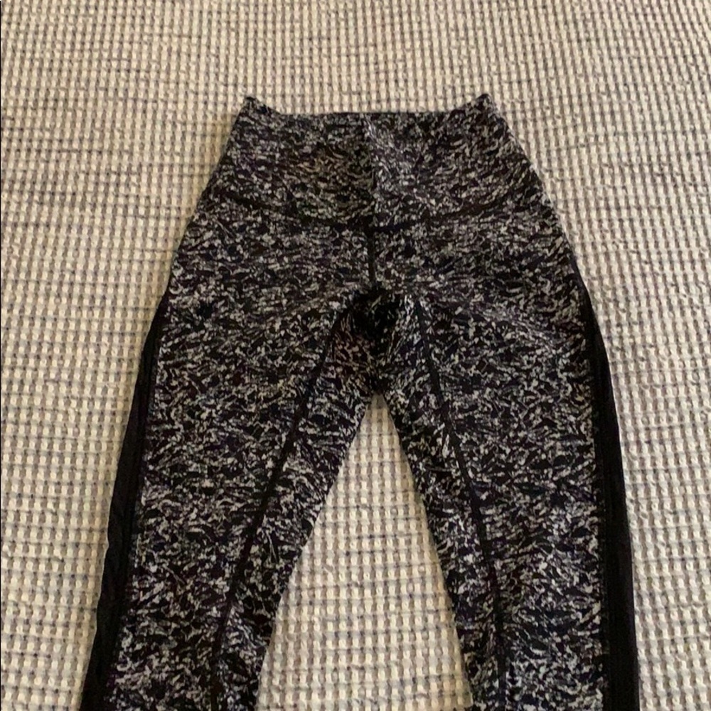 Lululemon Deep breath tight